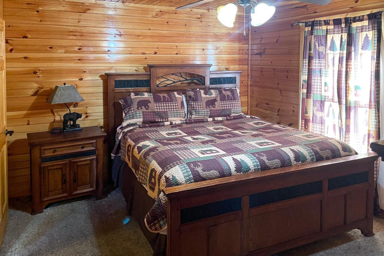 Black Bear Hideaway Cabin 개틀린버그 외부 사진
