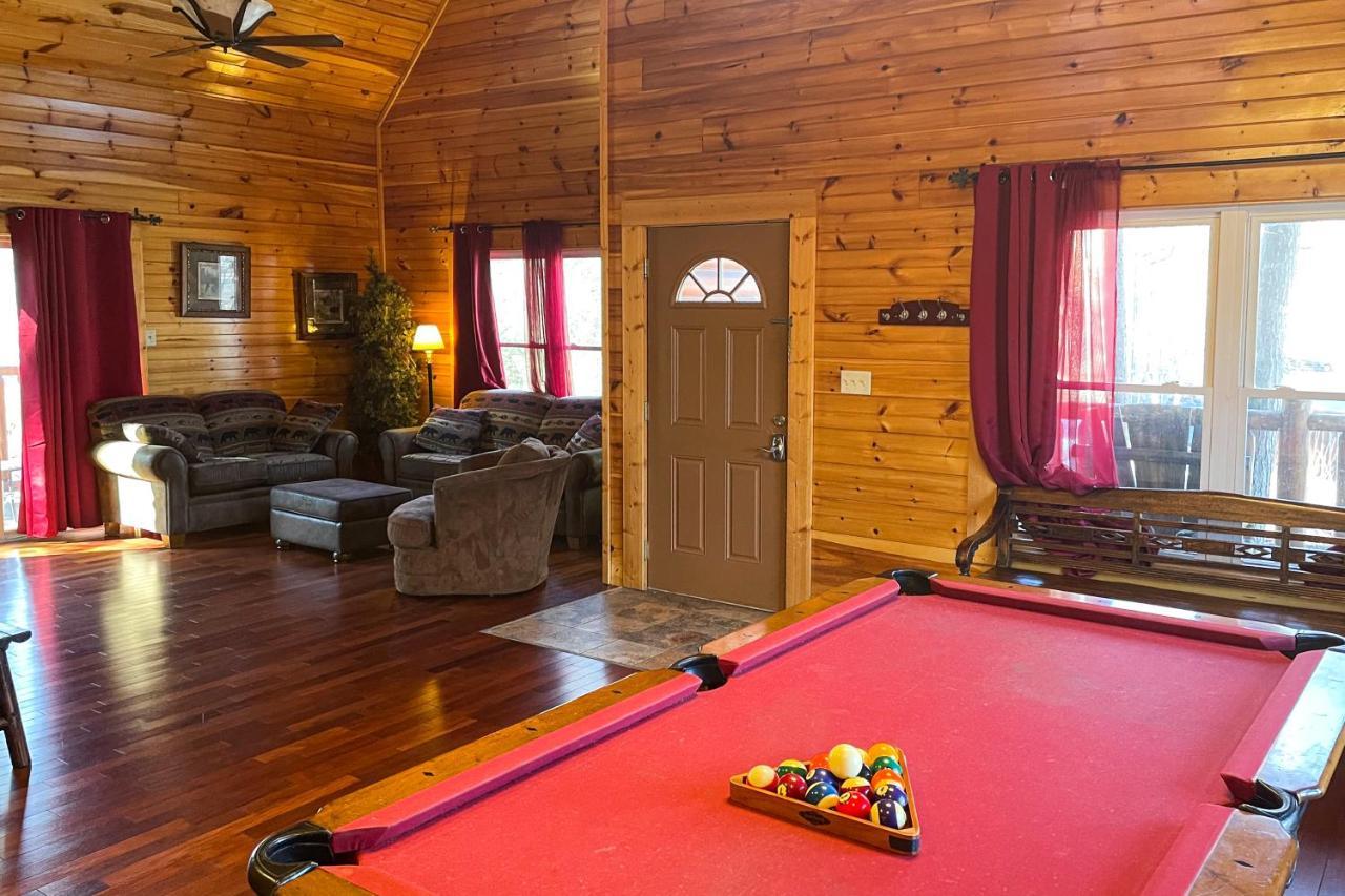 Black Bear Hideaway Cabin 개틀린버그 외부 사진