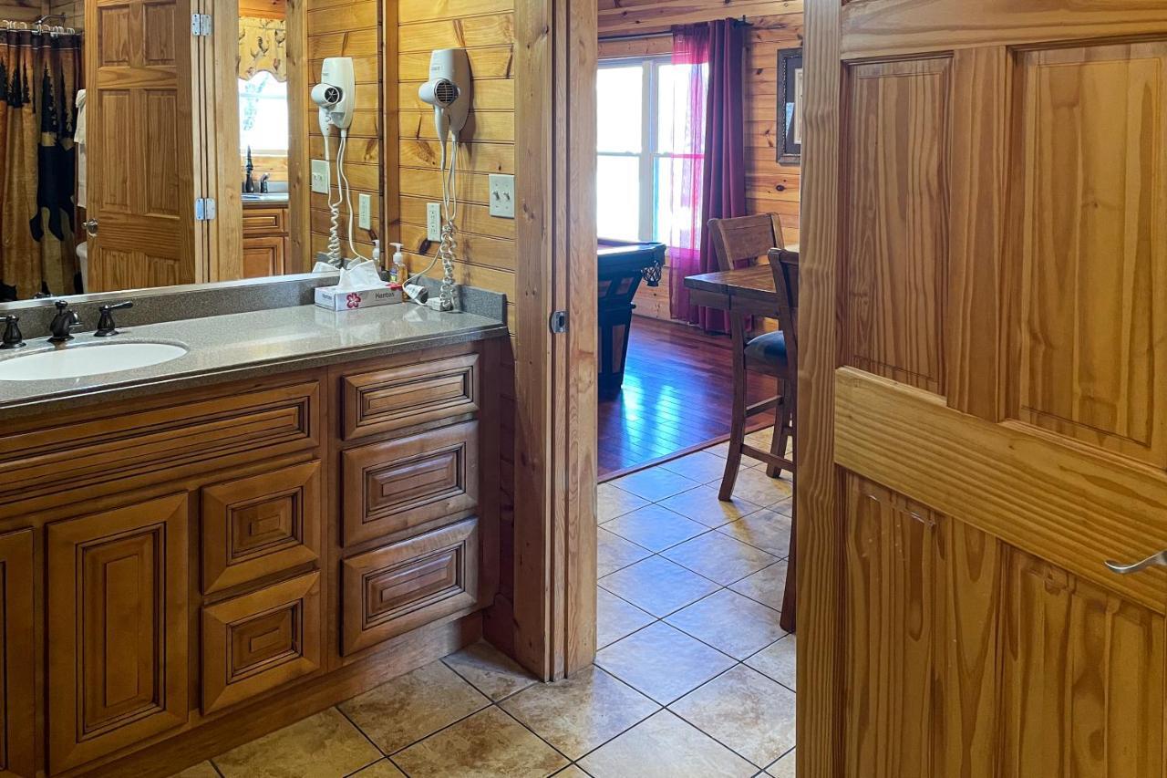 Black Bear Hideaway Cabin 개틀린버그 외부 사진